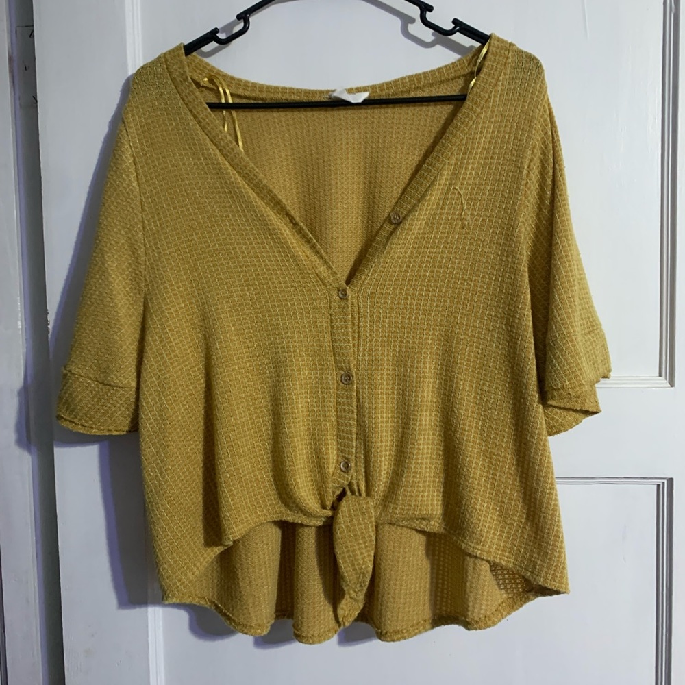 Button knit shirt